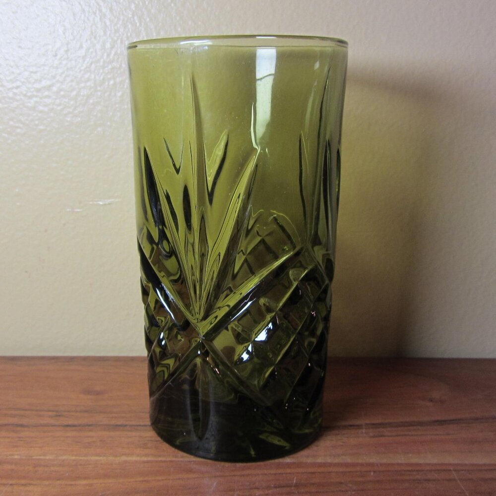 12 oz Arcoroc? green crystal vintage Etched drinking highball glass  (W1061)